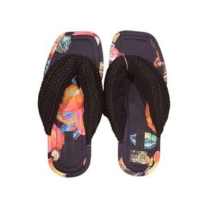 Farm Rio Cashew Crochet Puffy Flip Flop Size 7